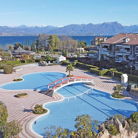 Апартаменты I Ciliegi 1-09 Con Piscina By Wonderful Italy Дезенцано-дель-Гарда Экстерьер фото