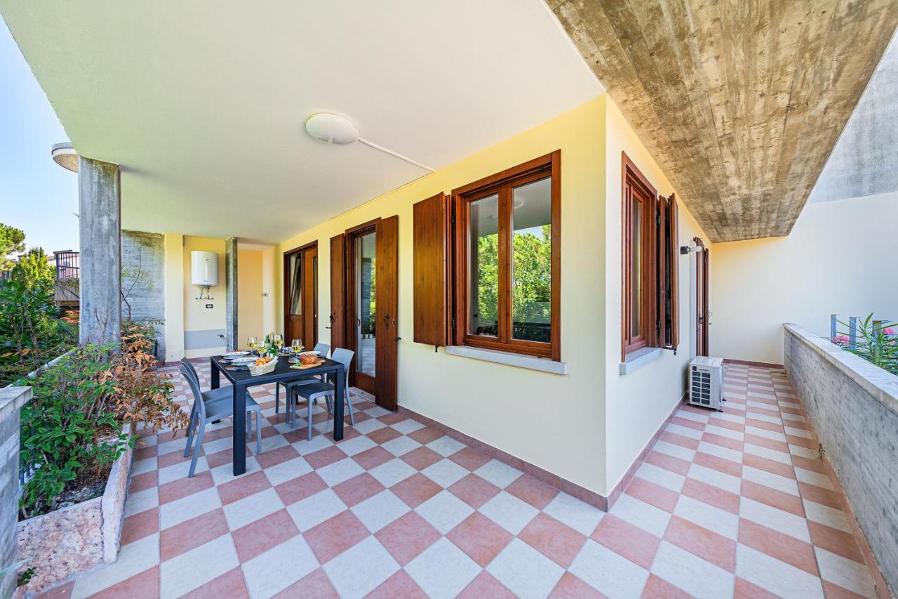 Апартаменты I Ciliegi 1-09 Con Piscina By Wonderful Italy Дезенцано-дель-Гарда Экстерьер фото