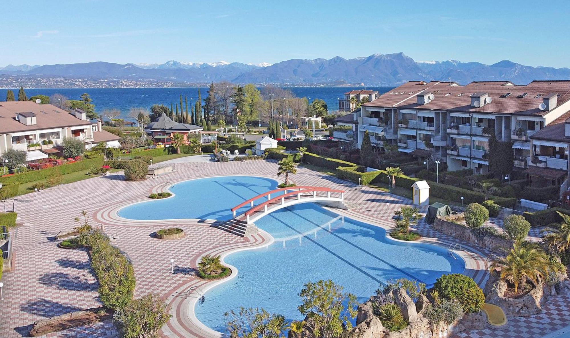 Апартаменты I Ciliegi 1-09 Con Piscina By Wonderful Italy Дезенцано-дель-Гарда Экстерьер фото